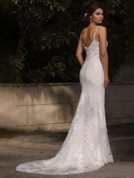 Sheath/Column Trendy V-neck...