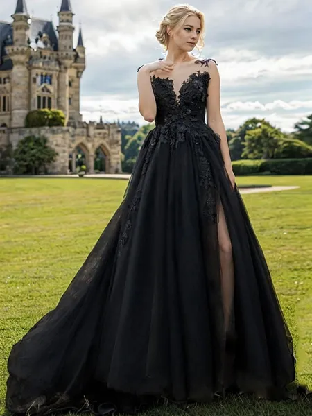 Chic A-line Bateau Chapel...