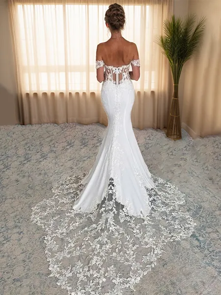 Trumpet/Mermaid Curvaceous...