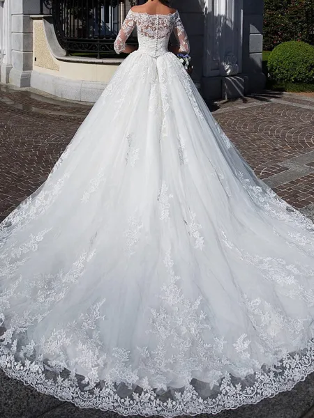 Splendiferous Ball-Gown...