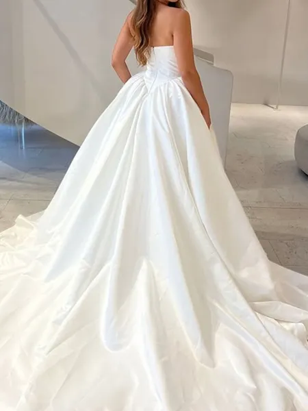 Show-stopping A-Line...