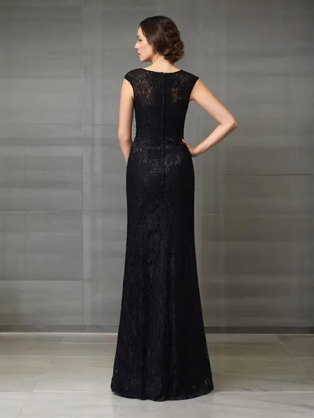 Understated Sheath/Column...