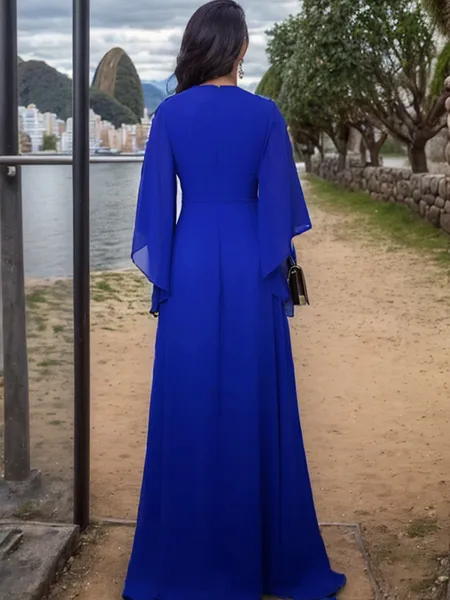 Refined A-line V-neck 3/4...