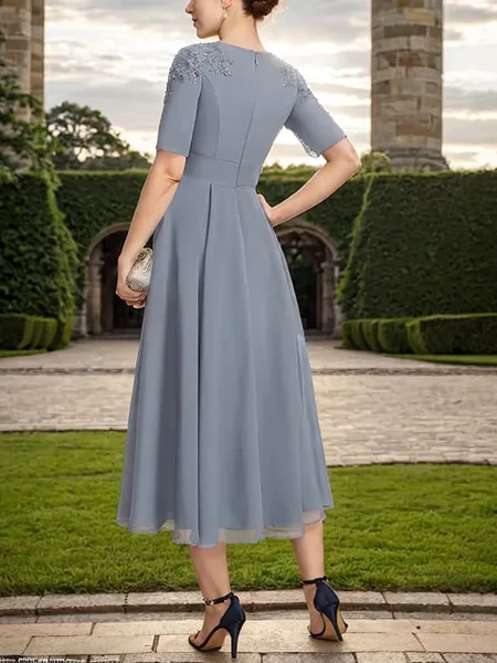 Sophisticated Scoop A-line...