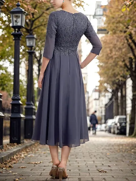 V-Neck Graceful A-line 3/4...