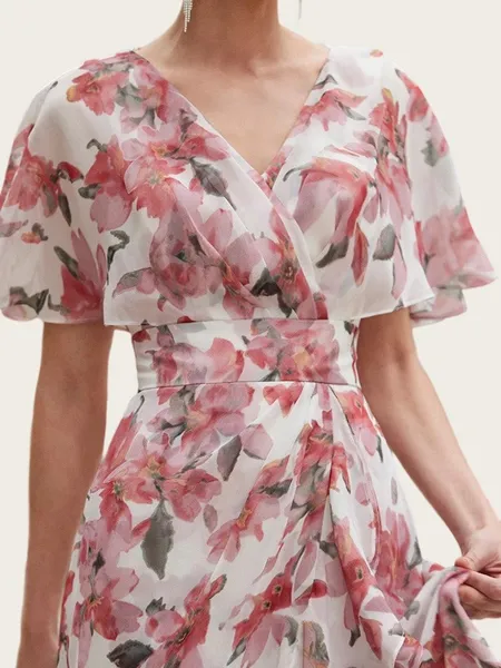 Refined A-line V-Neck Short...