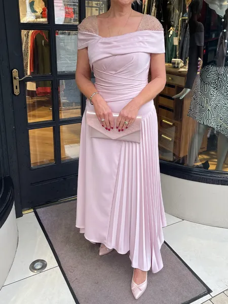 Endearing A-Line Square...