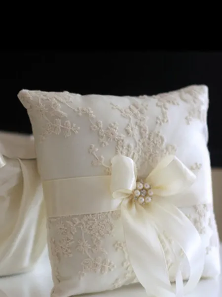 Exquisite Ring Pillow In Cloth With Applique