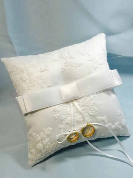 Fascinating Ring Pillow In...