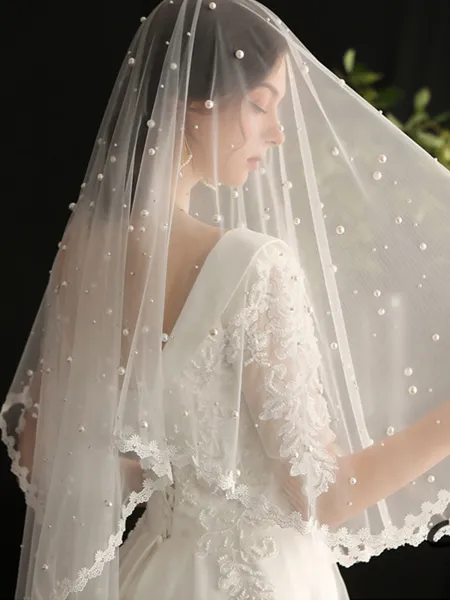 Gorgeous Tulle One-Tier Fingertip Bridal Veils With Imitation Pearl