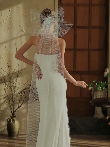 Elegant Tulle One-Tier...