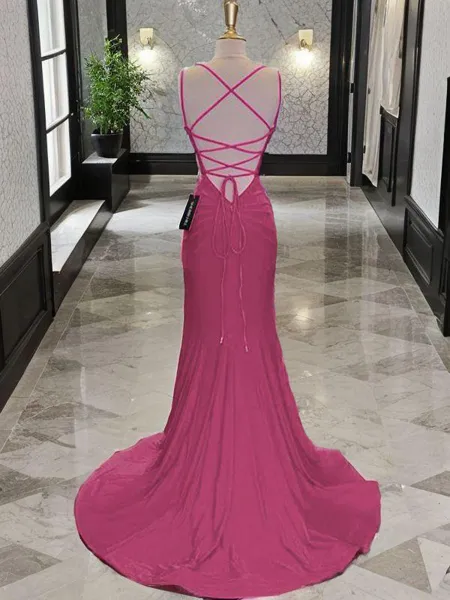 Trumpet/Mermaid V-Neck...