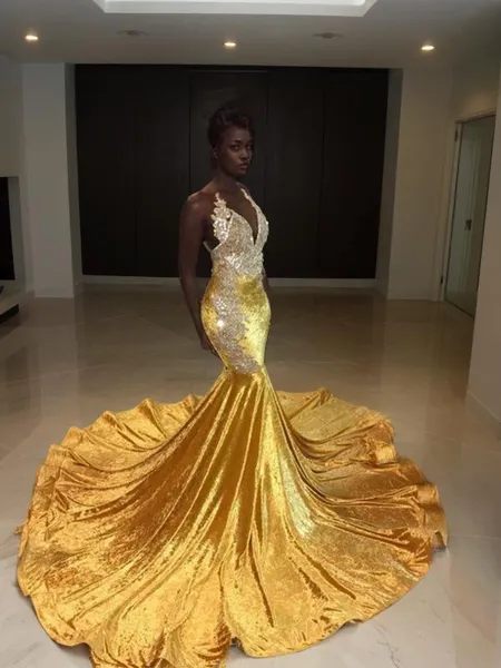 Trumpet/Mermaid V-Neck...