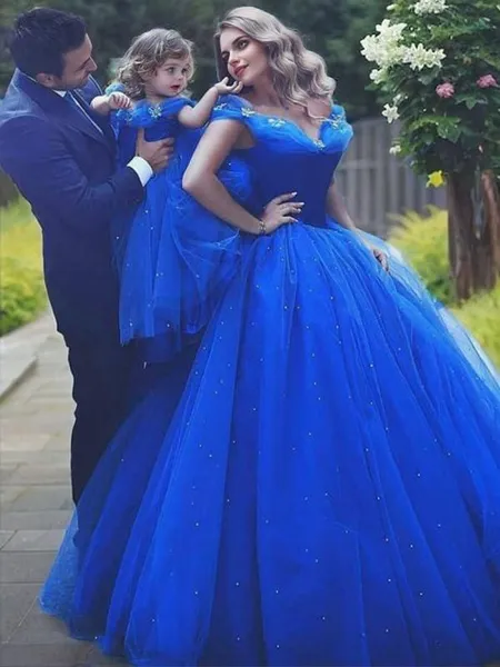 Stunning Ball-Gown Princess...