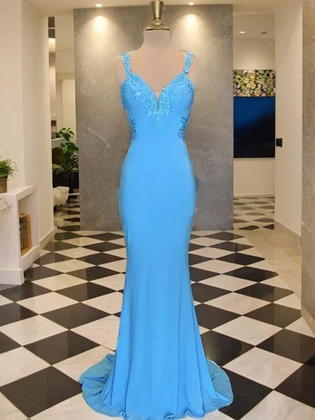 Sheath/Column V-Neck...