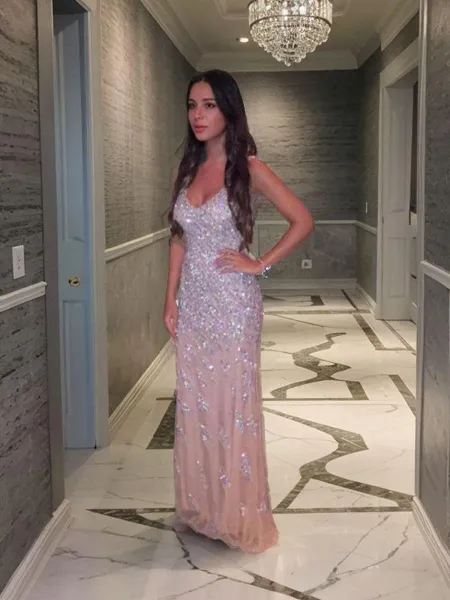 Trumpet/Mermaid V-Neck...