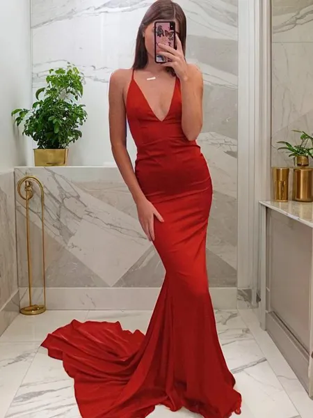 Sheath/Column V-Neck...