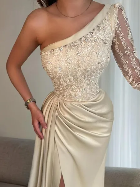 Sheath/Column Alluring...