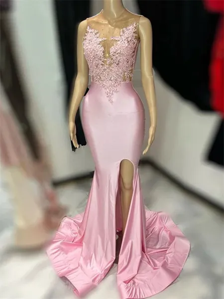 Glam Sheath Scoop Appliques...