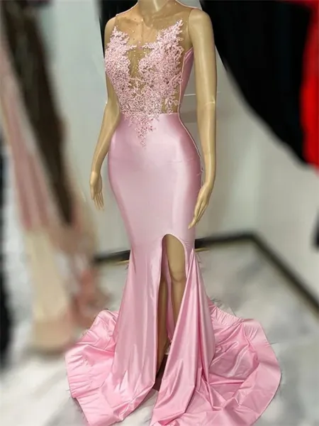 Glam Sheath Scoop Appliques...