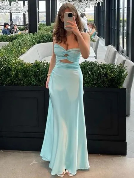 Mesmerizing Sheath...