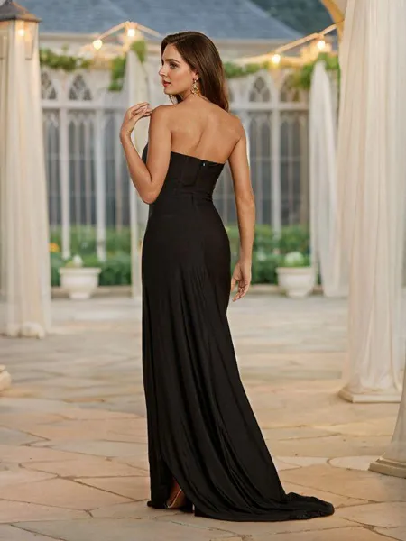 Sheath/Column Strapless...