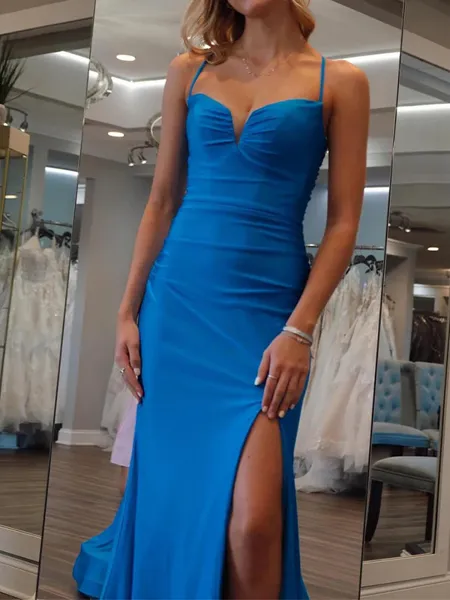 Mesmerizing Sheath...