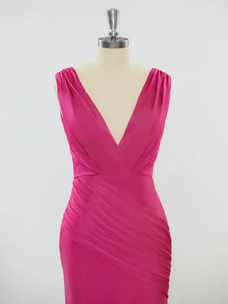 Trumpet/Mermaid Glam V-neck...