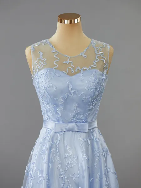 A-line Classic Scoop Lace...