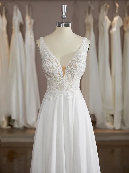 A-line V-Neck Grand Sweep...