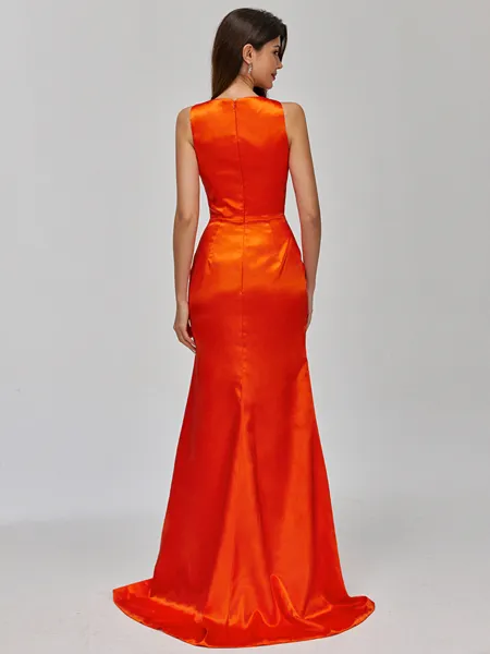 Flattering Sheath V-Neck...