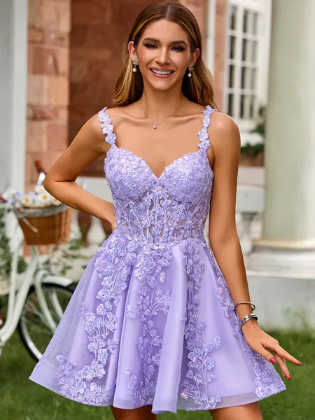 Princess A-line V-neck Tulle Corset Short/Mini Homecoming Dress With Appliques Lace