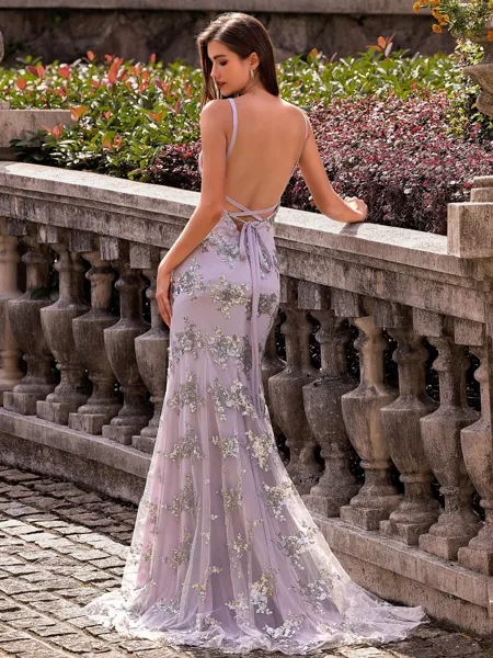 Stunning Sheath V-Neck...