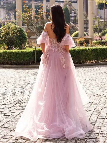 Glam A-line Sweetheart...