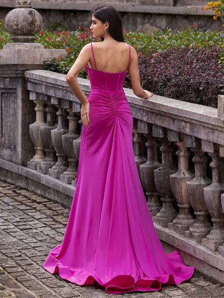 Breathtaking Sheath...