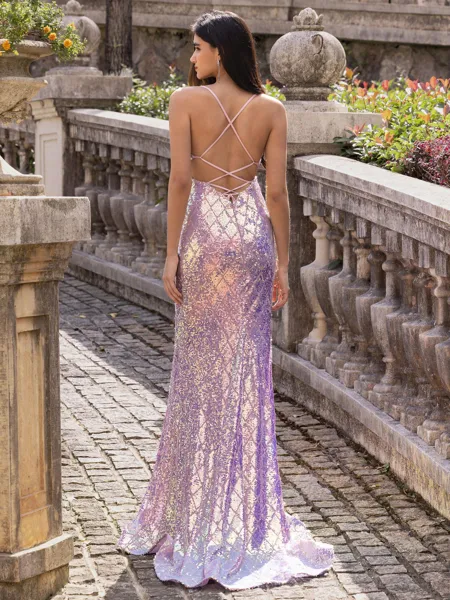 Luxurious Sheath V-Neck...