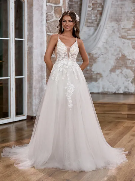 A-line Elegant V-neck Tulle...