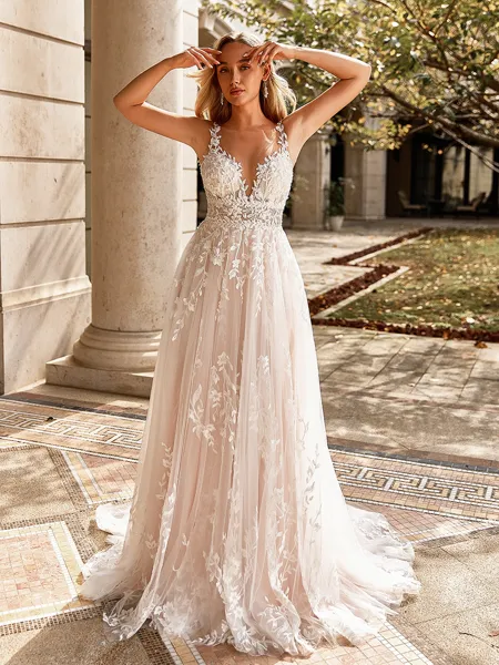 Charming A-line Scoop...