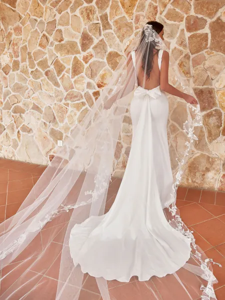 Glamorous Sheath/Column...