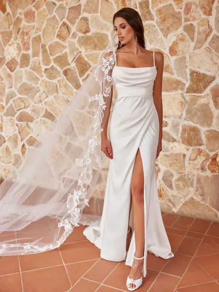 Opulent Sheath/Column...