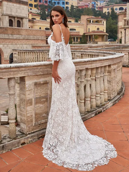 Show-stopping Sheath/Column...