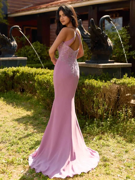 Trendy Sheath V-Neck...