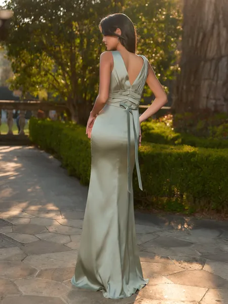 Perfect Sheath V-Neck...