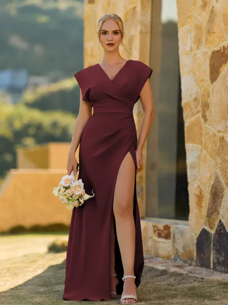 Perfect Sheath V-Neck Short...