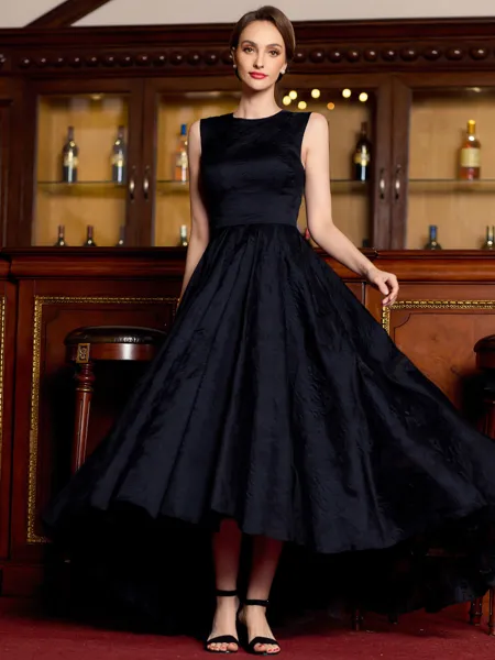 Resplendent A-Line Lace...