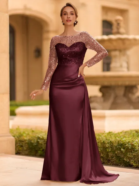 Sophisticated Sheath Scoop...