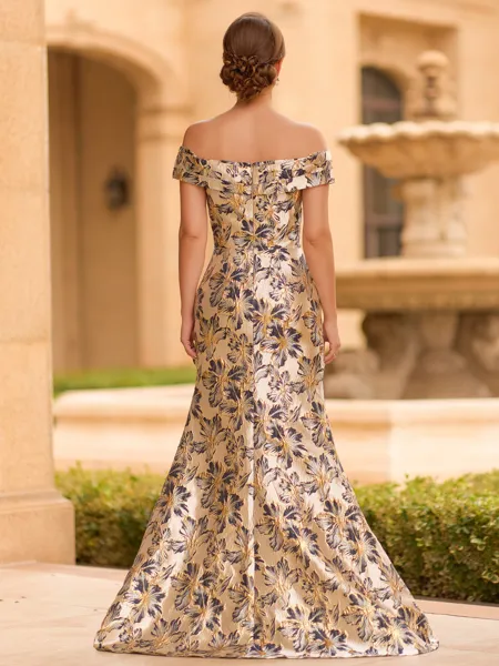 Understated Sheath...