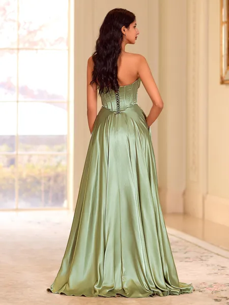 Dreamy A-line Sweetheart...