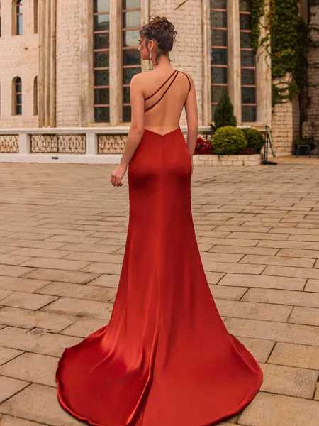 Glamorous Sheath Satin...