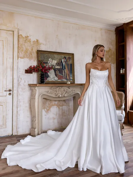 Enchanting Ball-Gown...